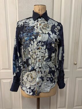 Robert Graham 100% Silk Breeze of Leibo Button down Size Small